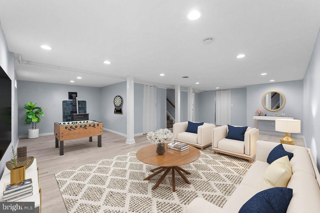 6206 WOODLEY ROAD