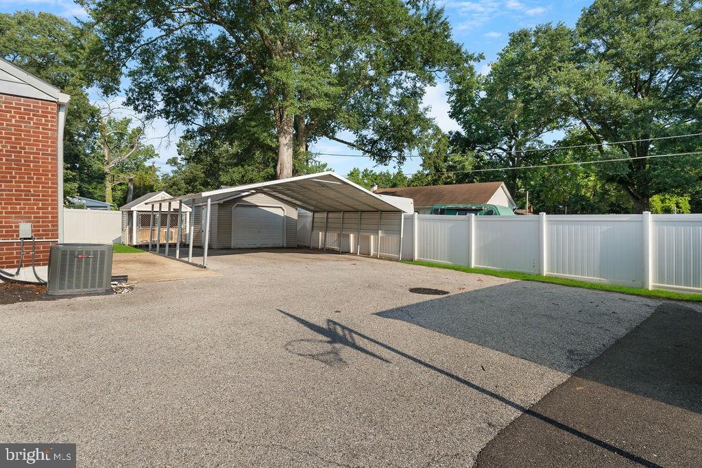 6206 WOODLEY ROAD