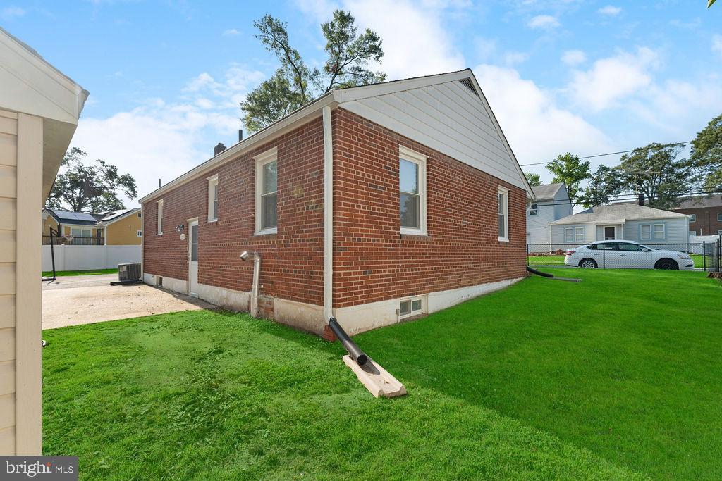 6206 WOODLEY ROAD