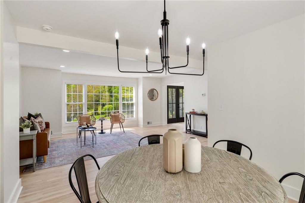 220 Hobnail Court SE