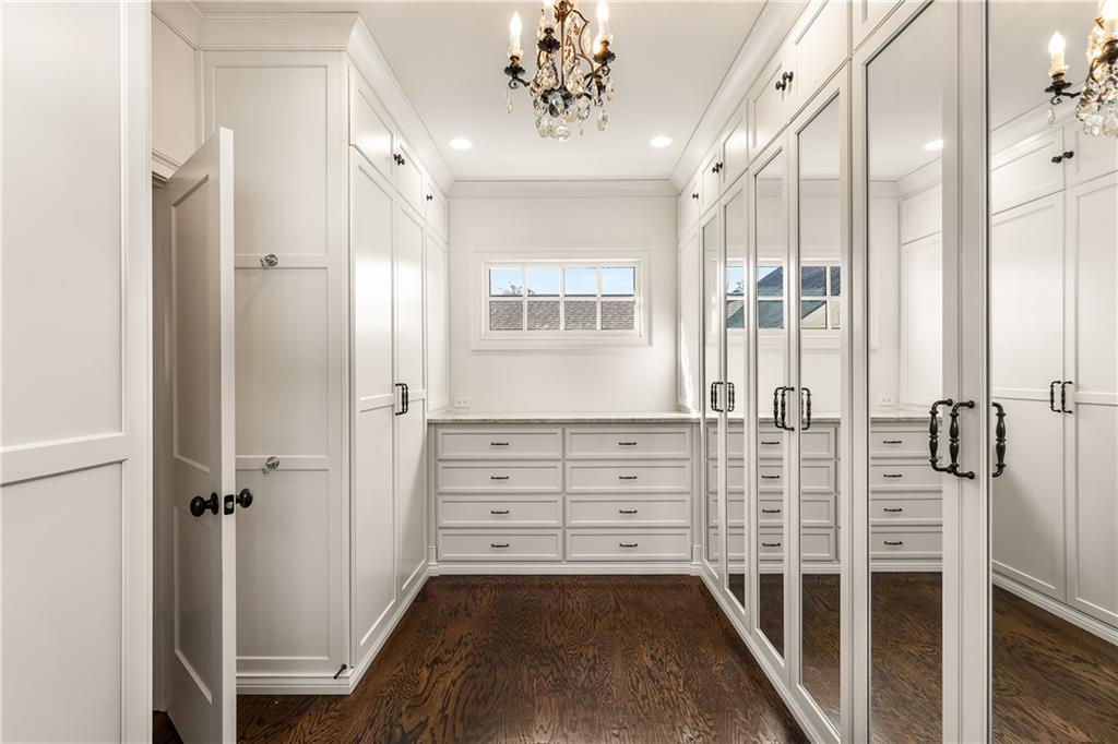 251 Chastain Park Drive NE