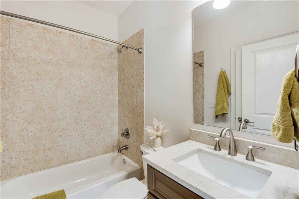 2589 Ashford Road NE