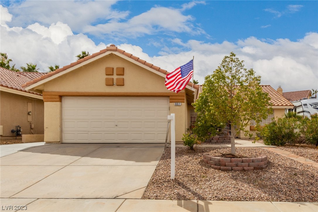 837 Holly Lake Way