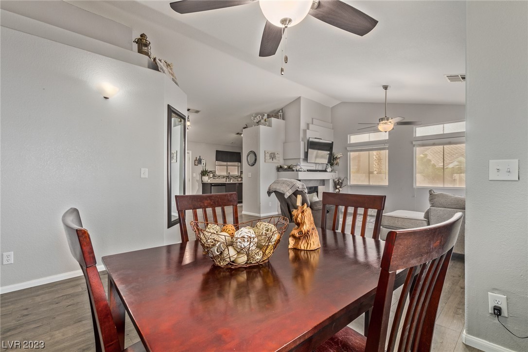 837 Holly Lake Way