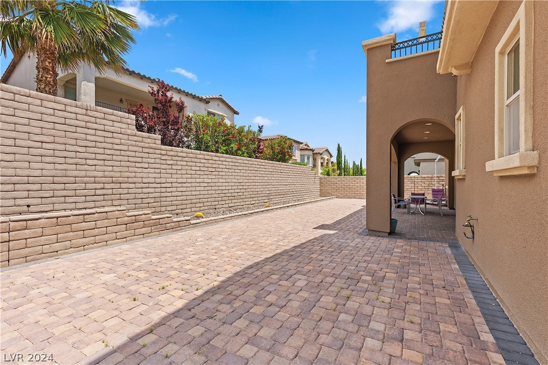 12264 Valentia Hills Avenue