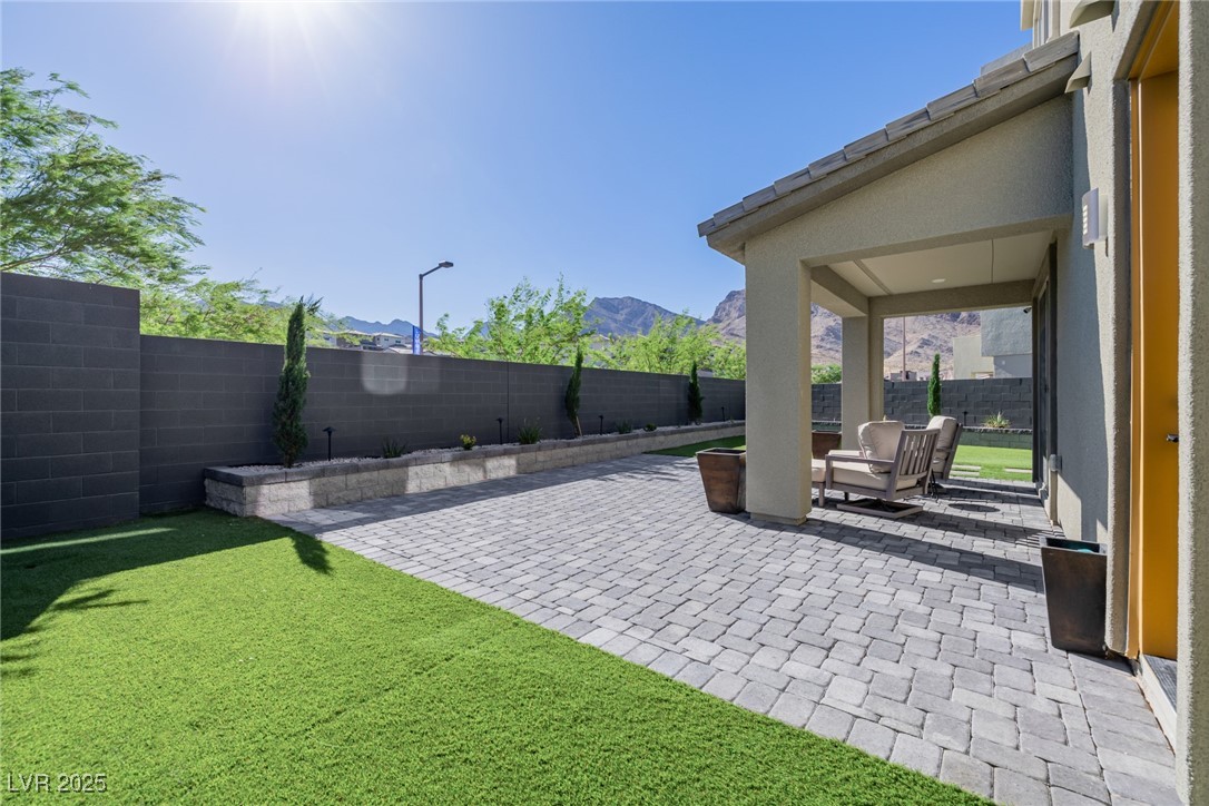 2151 Noble Perch Street