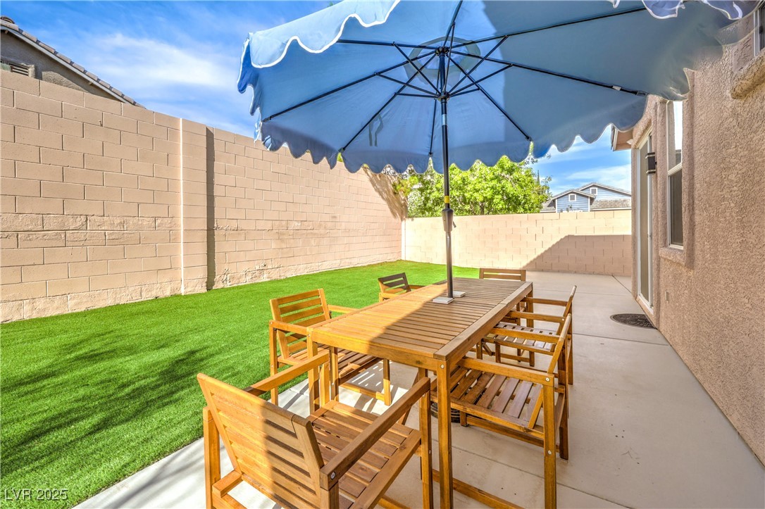 10762 Flame Vine Court