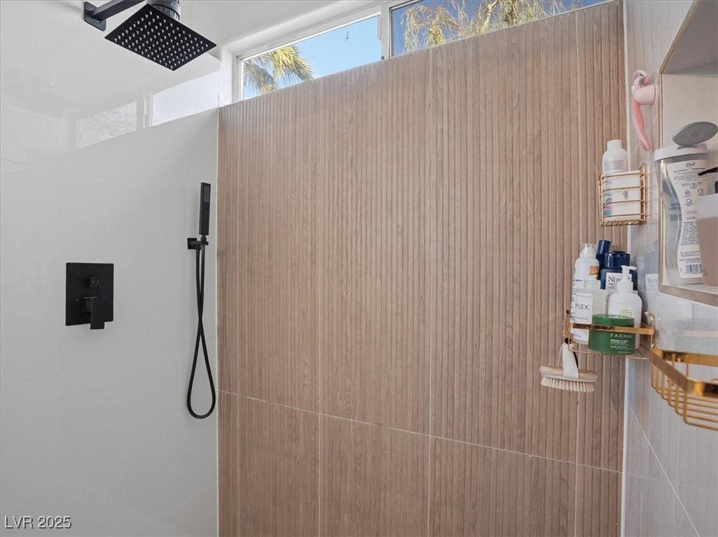 10852 Avenzano Street