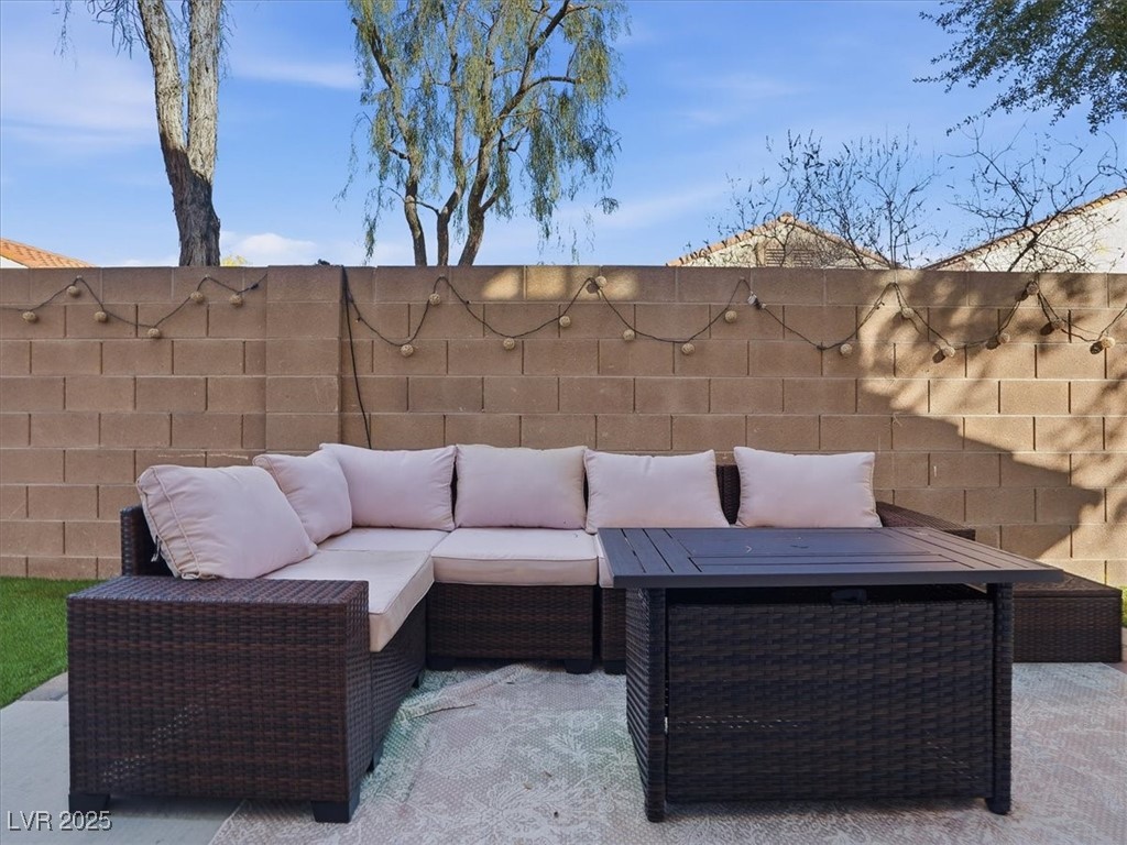 10852 Avenzano Street