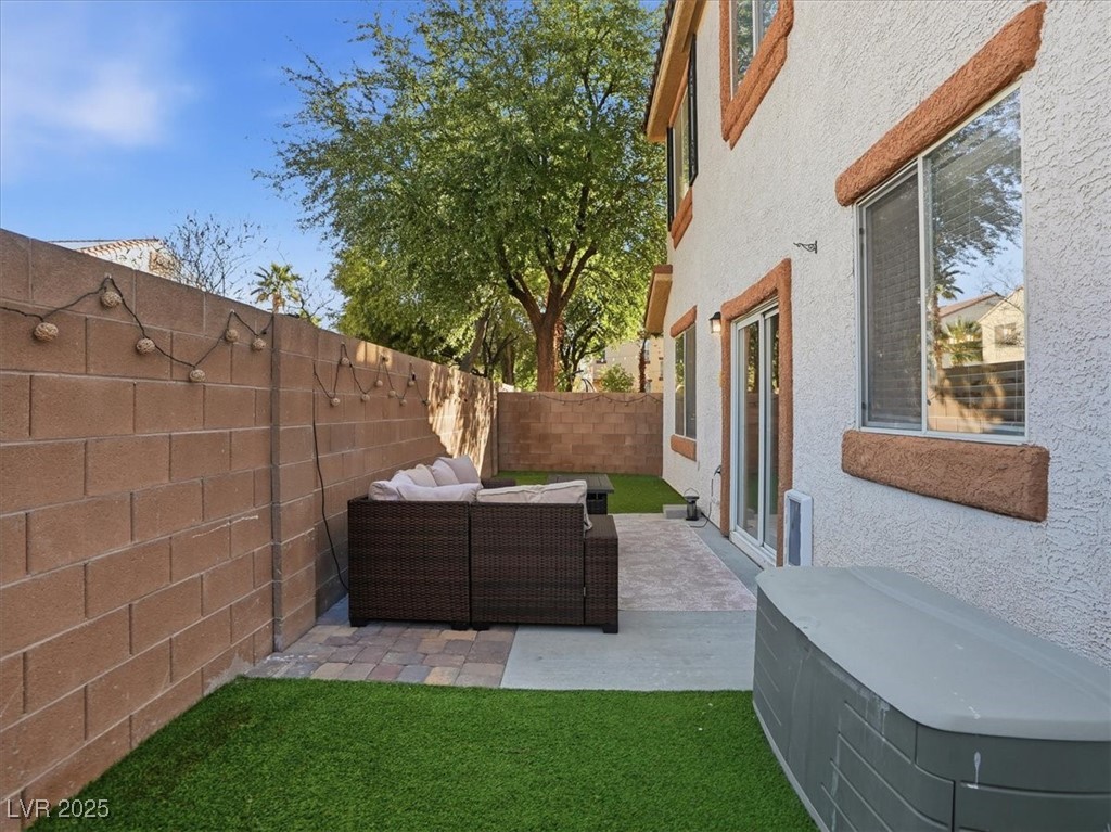 10852 Avenzano Street