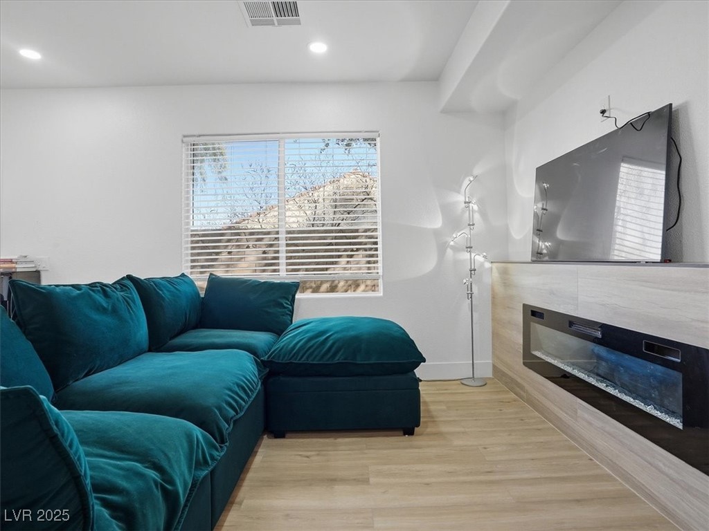 10852 Avenzano Street