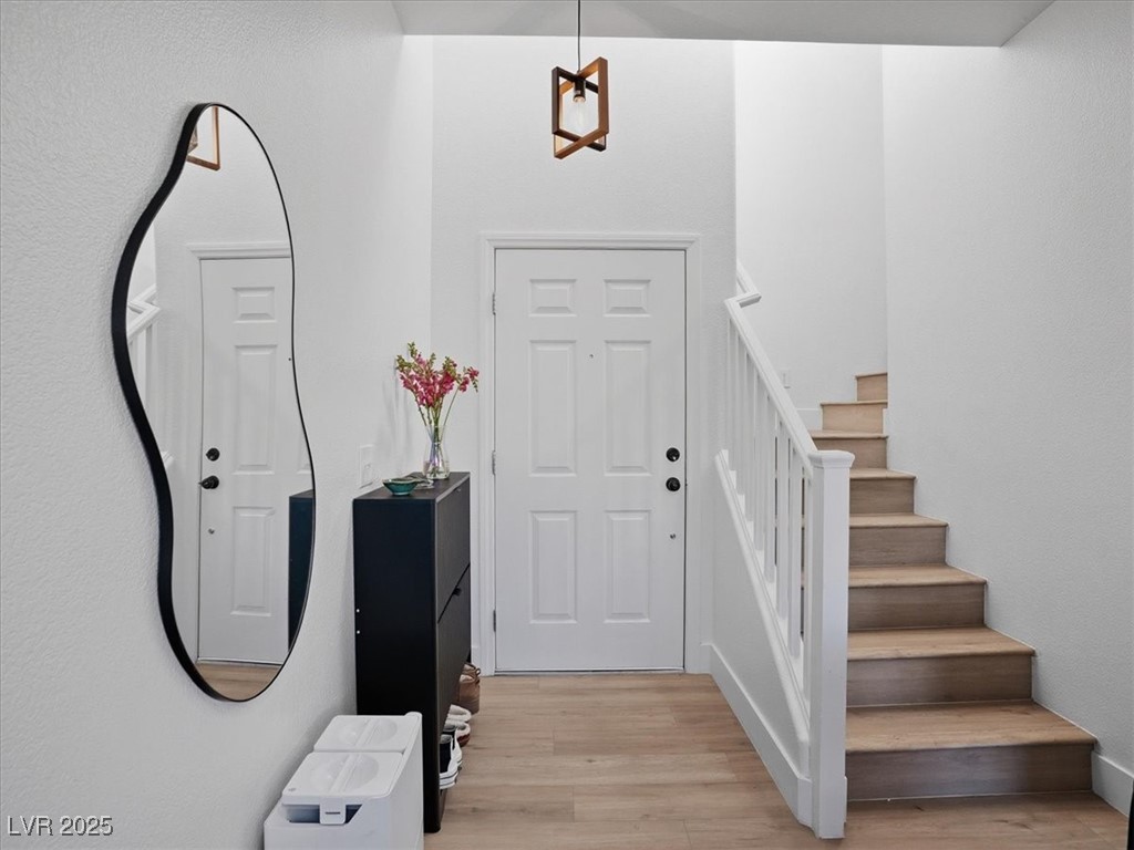 10852 Avenzano Street