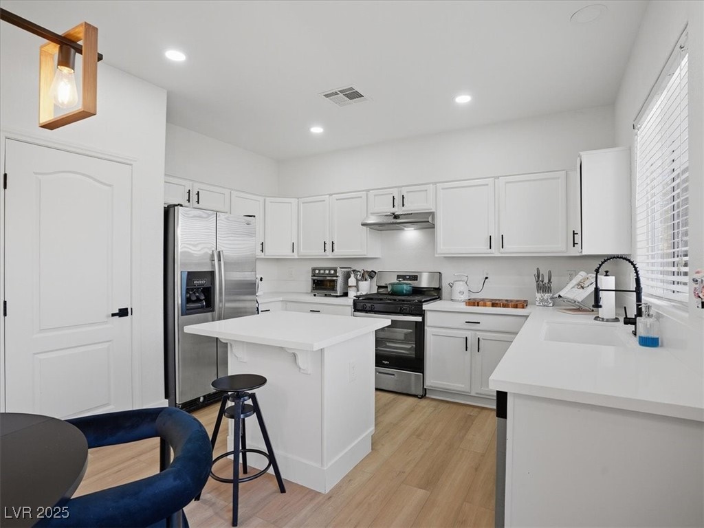 10852 Avenzano Street