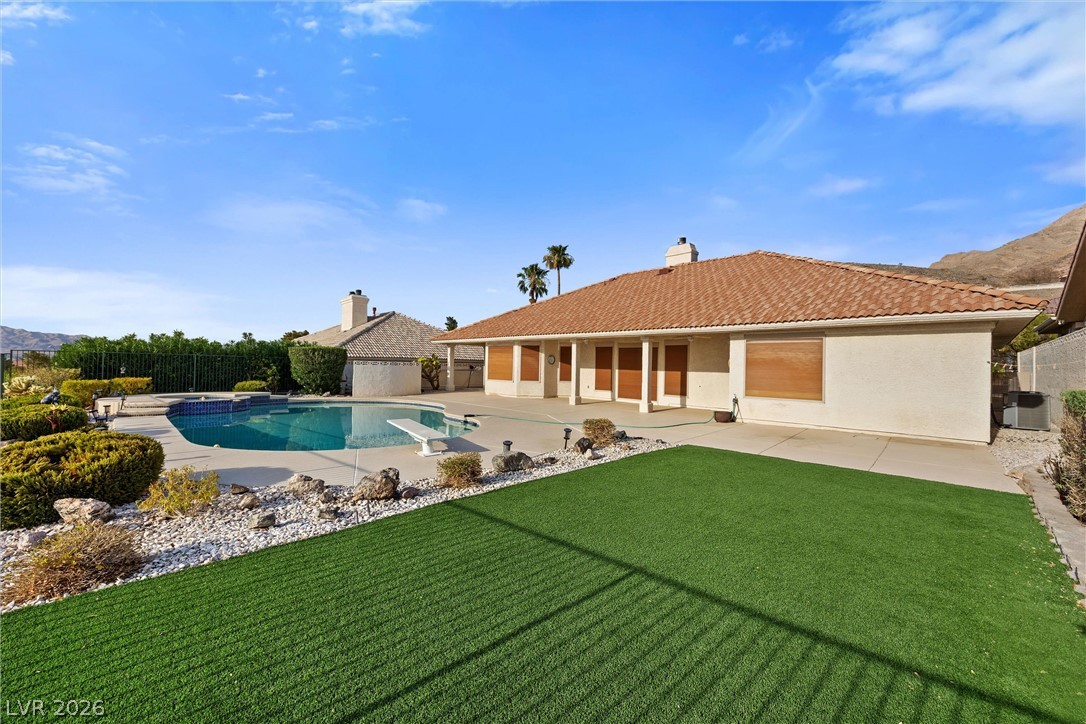 1961 Napoleon Drive