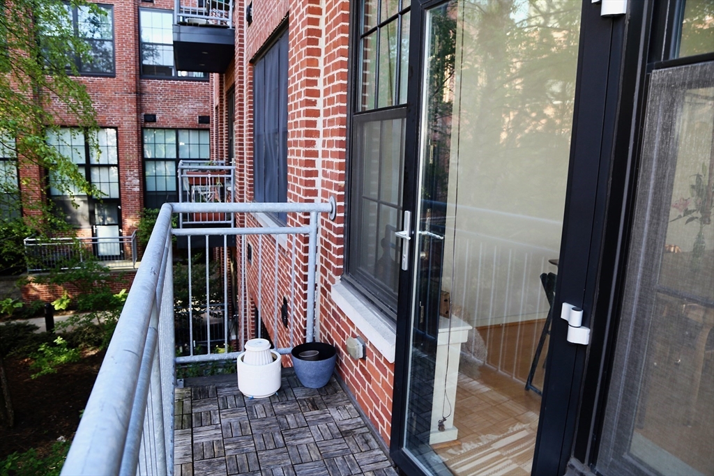 944 Dorchester Ave # 18