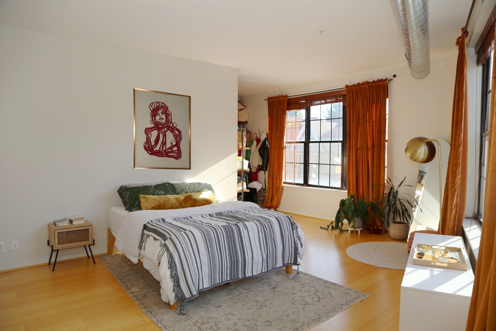 944 Dorchester Ave # 18