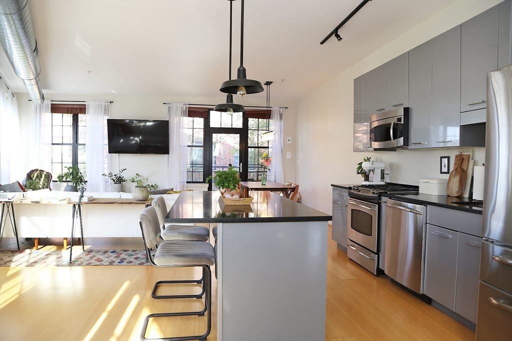 944 Dorchester Ave # 18