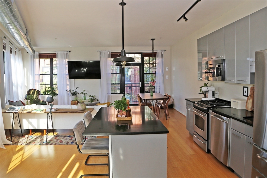 944 Dorchester Ave # 18