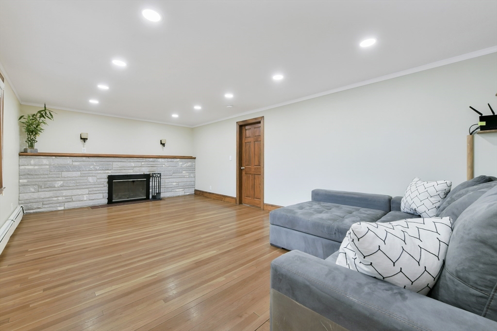 58 Faxon Ln