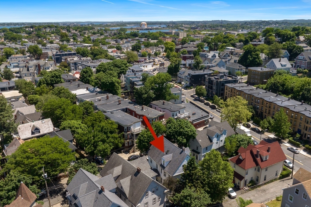 63 Bakersfield St