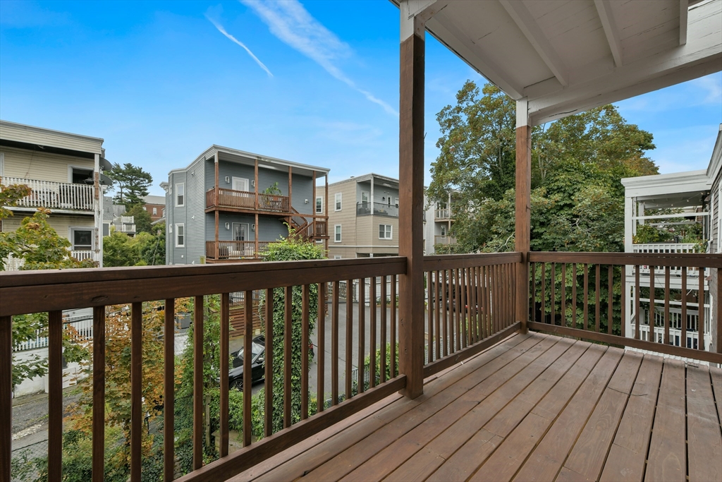 20 Thelma Rd Unit: 3rd