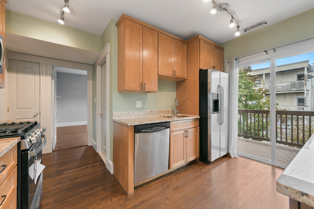 20 Thelma Rd Unit: 3rd