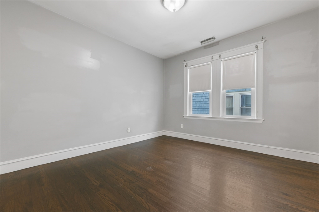 20 Thelma Rd Unit: 3rd