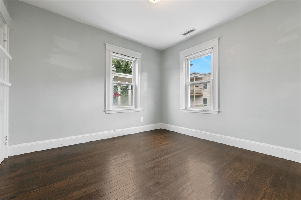 20 Thelma Rd Unit: 3rd