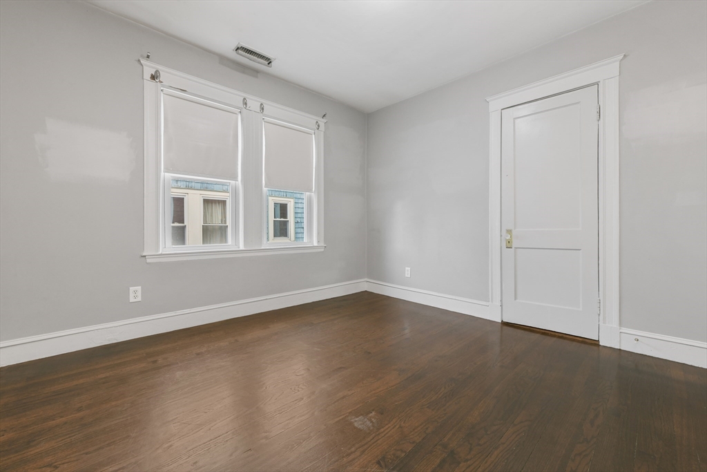 20 Thelma Rd Unit: 3rd