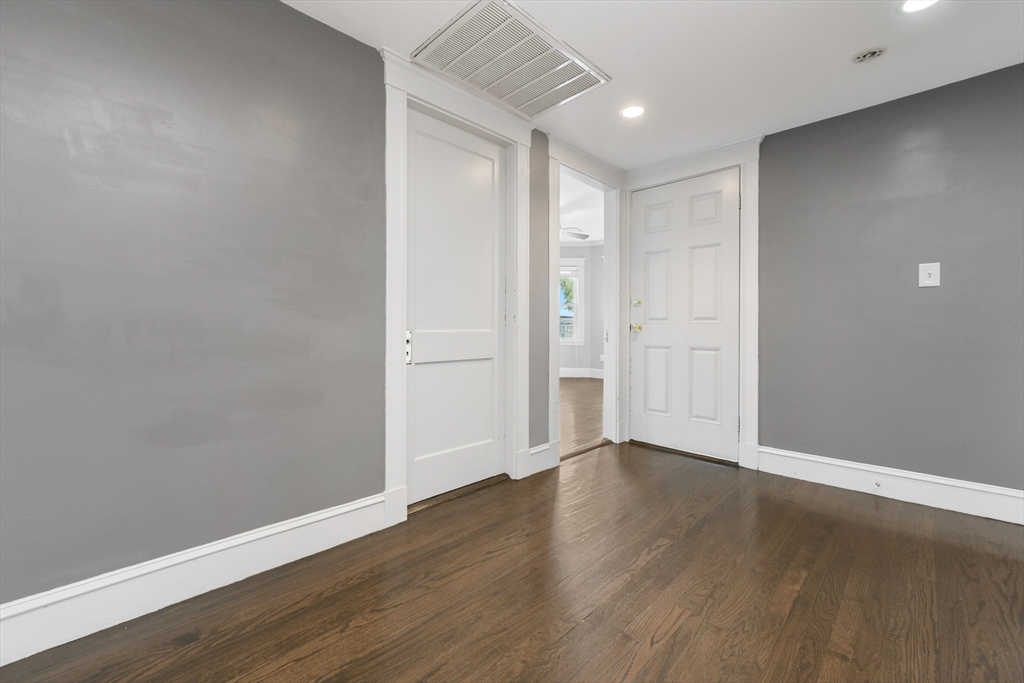 20 Thelma Rd Unit: 3rd