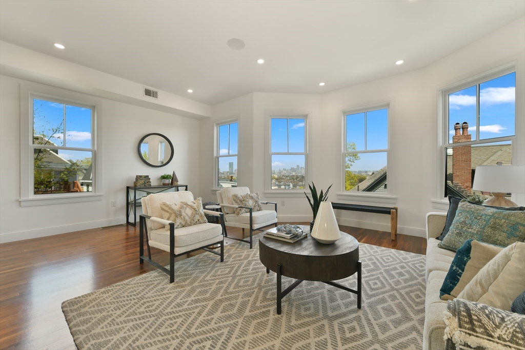 27 Salcombe St # 1