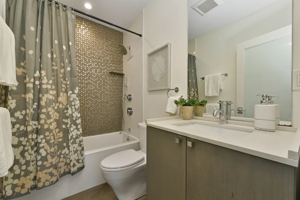 27 Salcombe St # 1