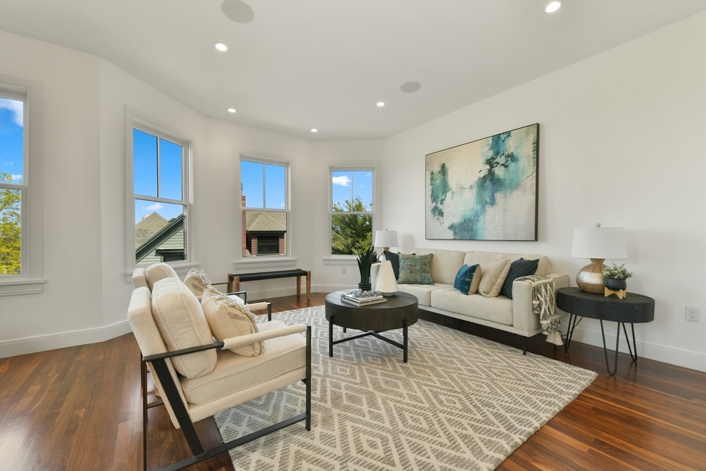 27 Salcombe St # 1