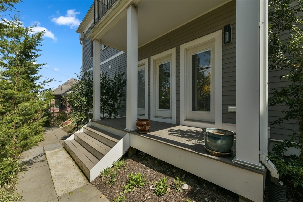 27 Salcombe St # 1