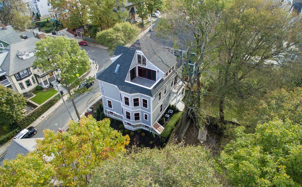 27 Salcombe St # 1