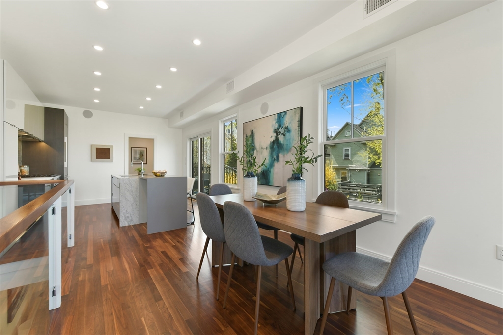 27 Salcombe St # 1
