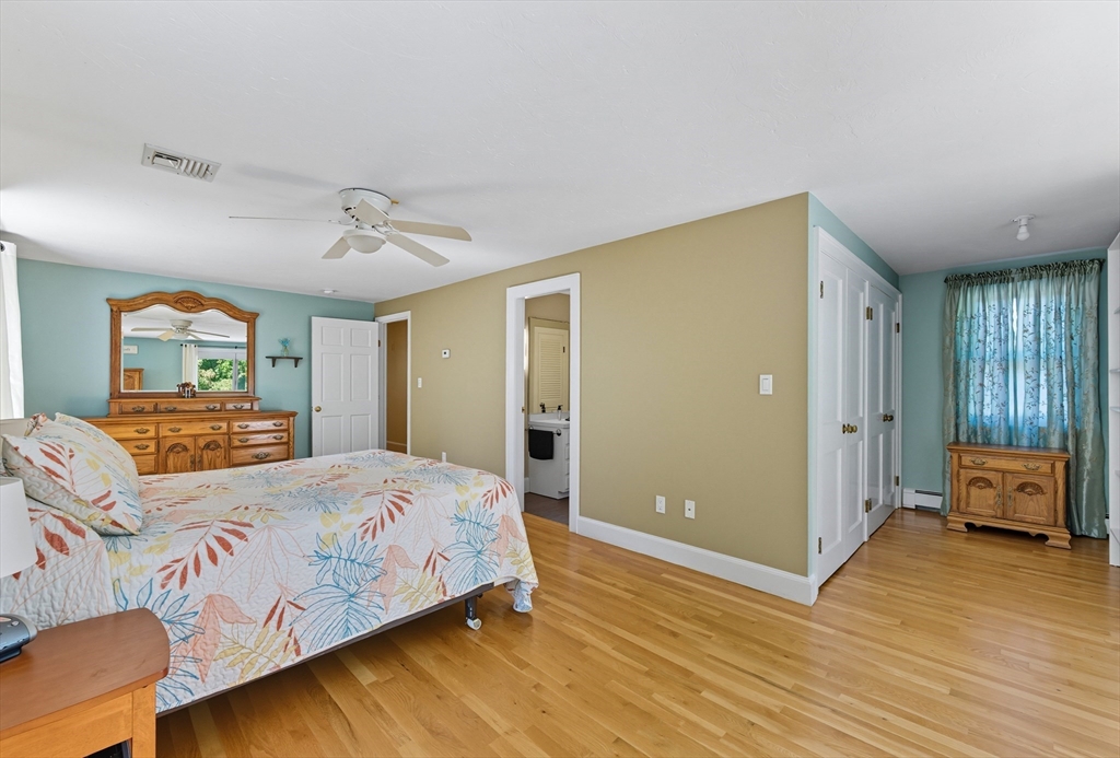 27 Joclyn Ave