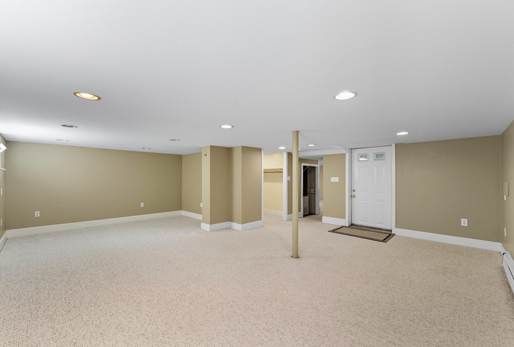 27 Joclyn Ave