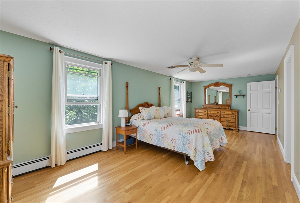27 Joclyn Ave