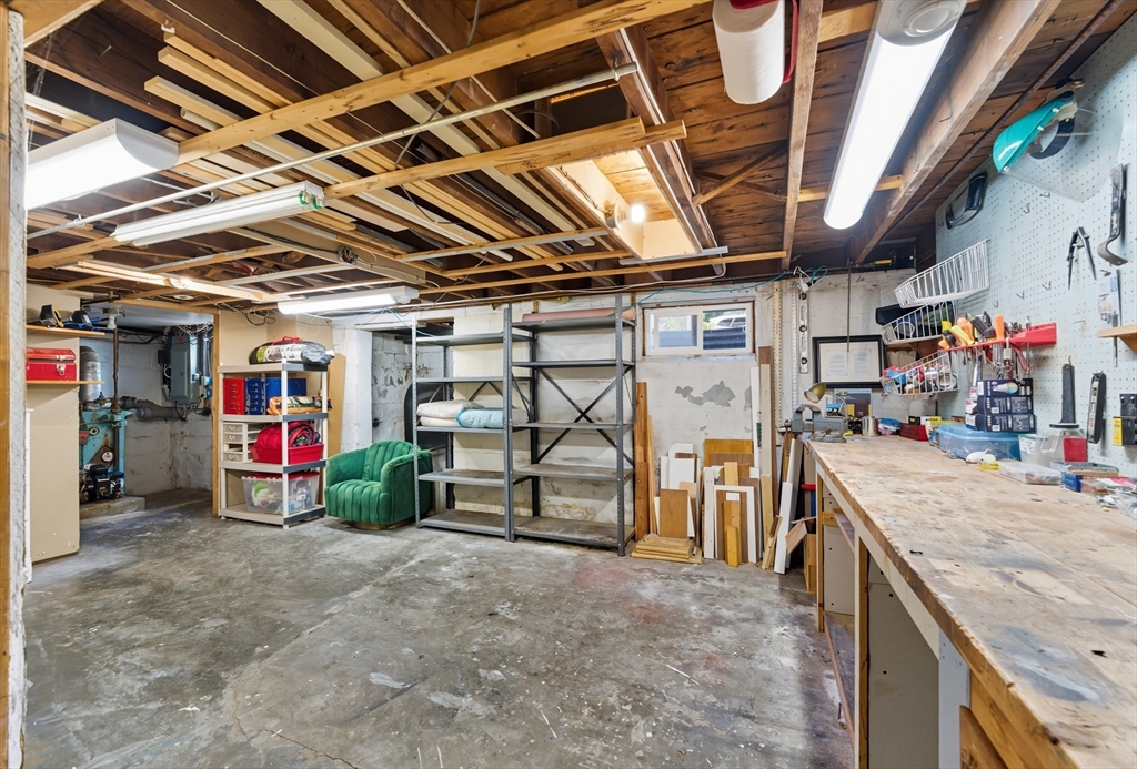 27 Joclyn Ave