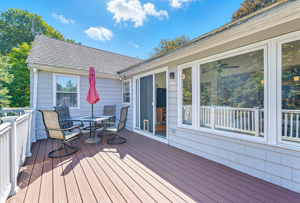 27 Joclyn Ave