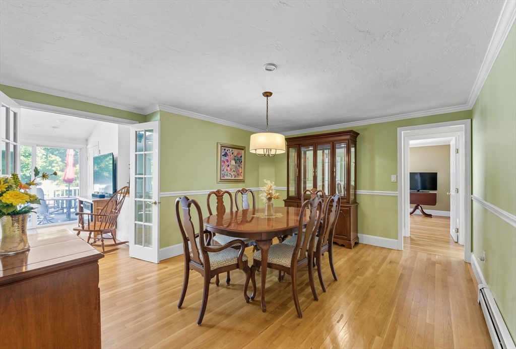 27 Joclyn Ave