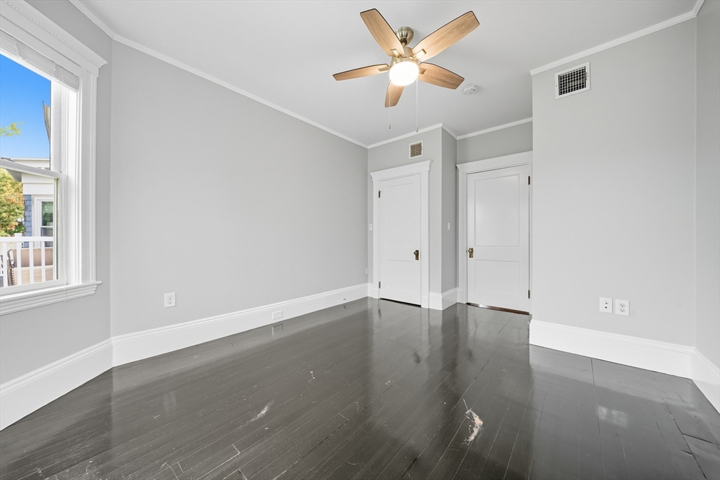 22 Trescott St