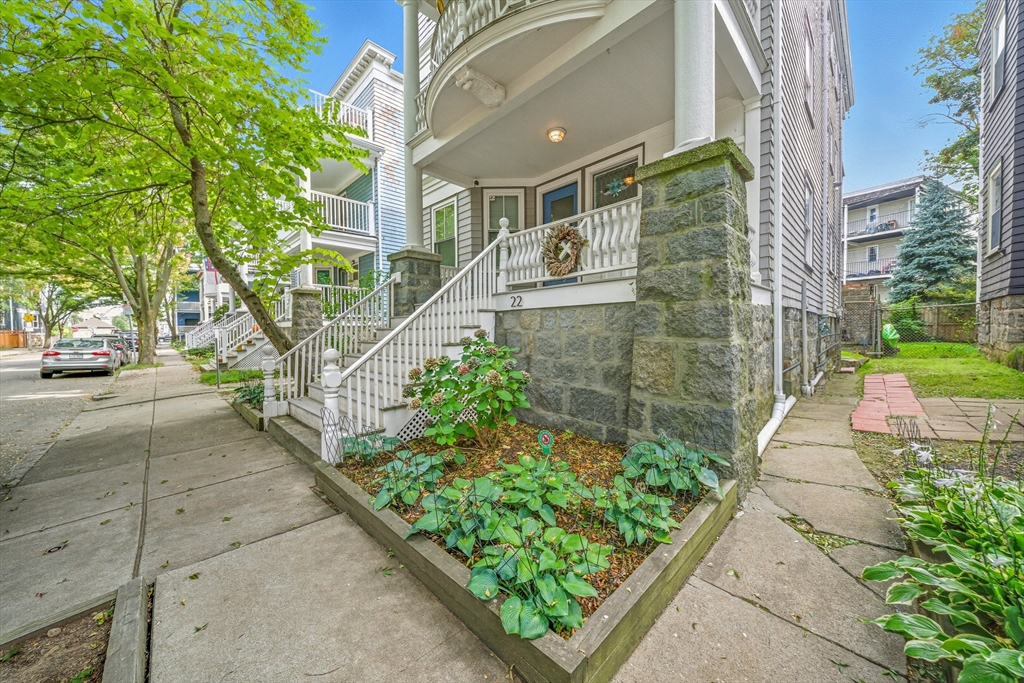 22 Trescott St