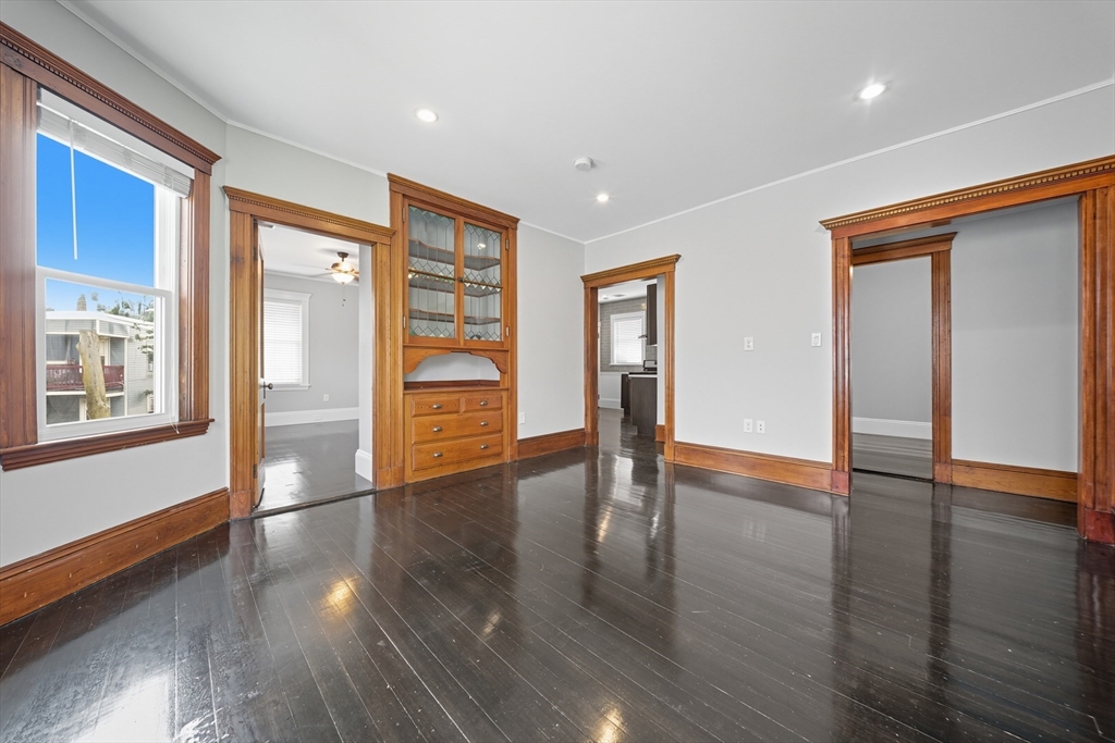 22 Trescott St
