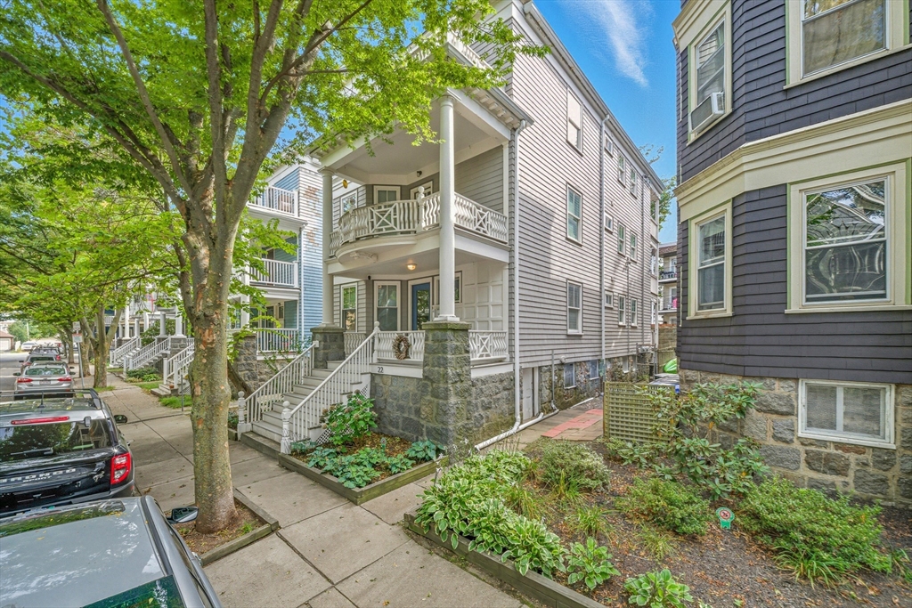 22 Trescott St