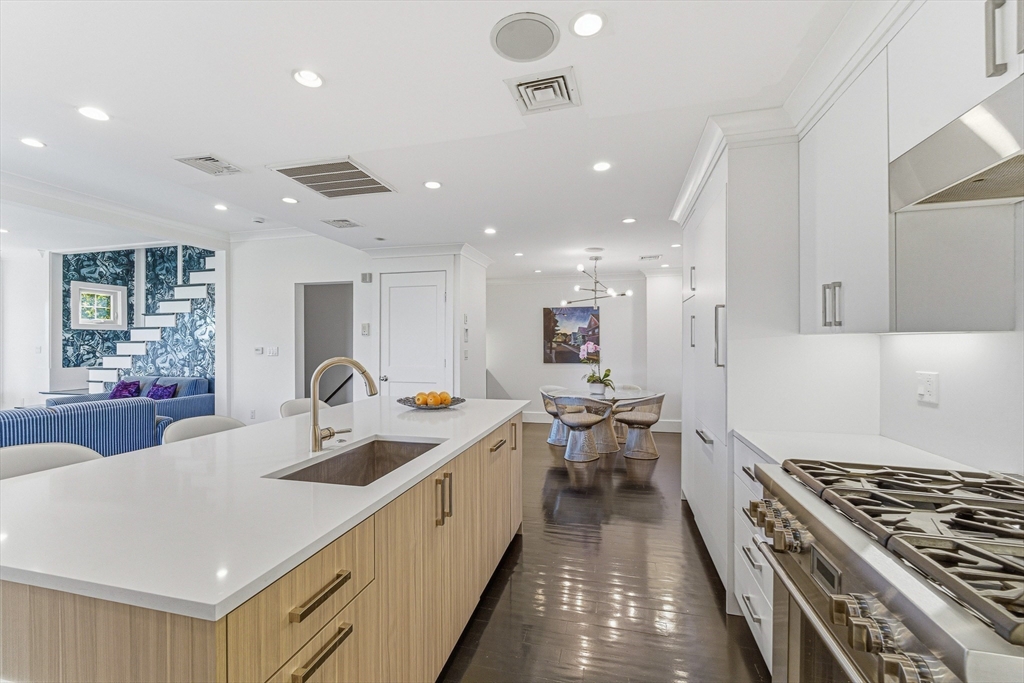108 Cushing Ave # 2