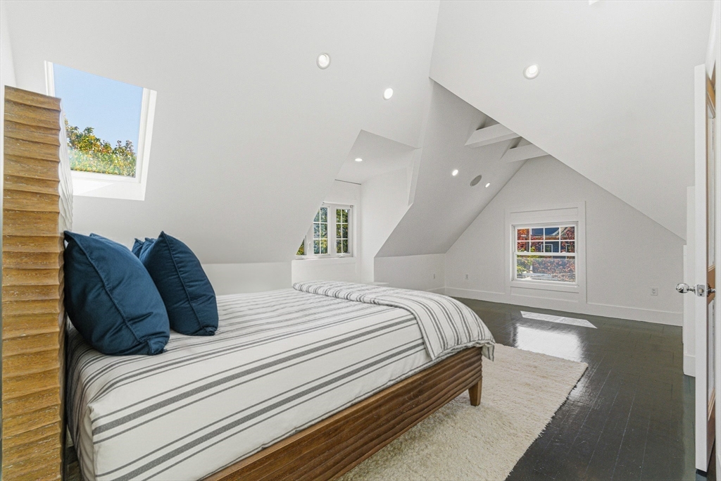 108 Cushing Ave # 2