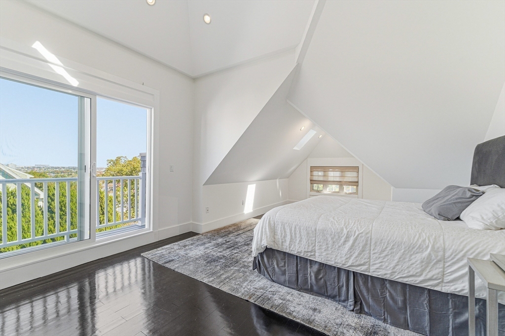 108 Cushing Ave # 2