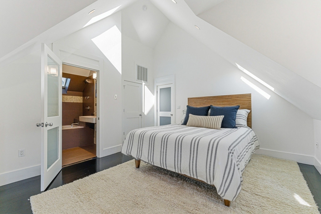 108 Cushing Ave # 2